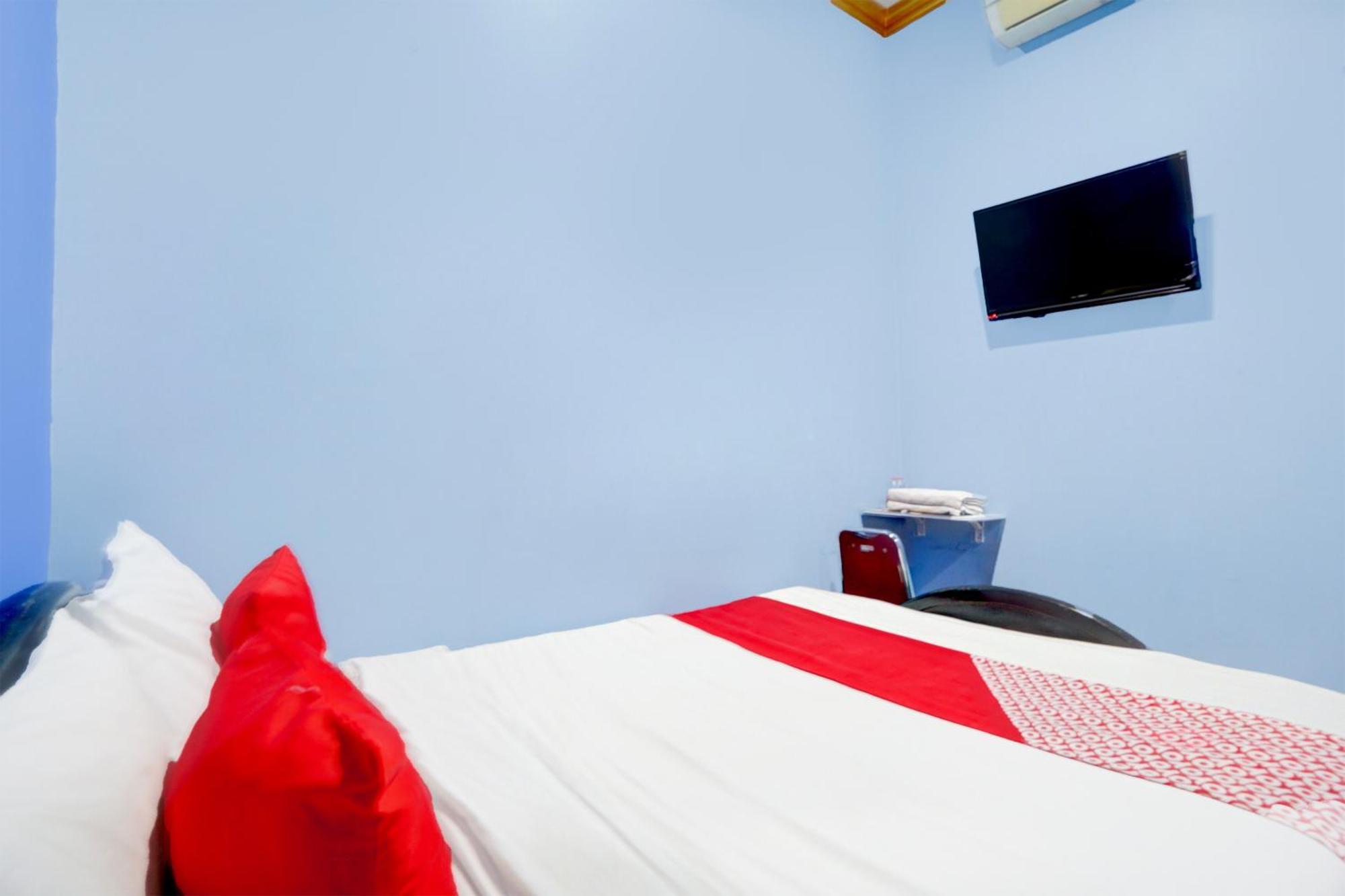 Oyo Life 93083 Nova Jaya 3 Homestay Syariah Lamongan Eksteriør bilde