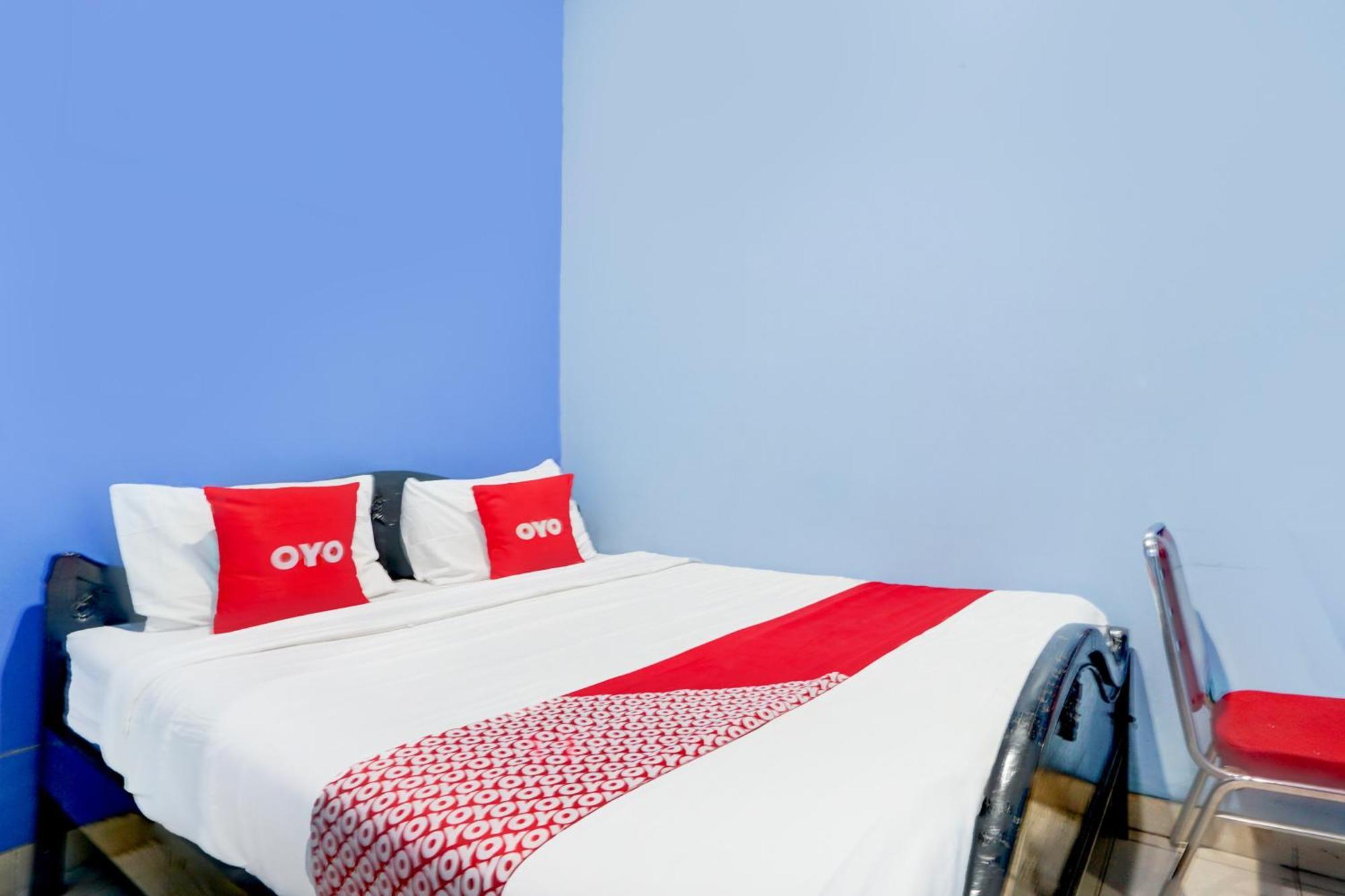 Oyo Life 93083 Nova Jaya 3 Homestay Syariah Lamongan Eksteriør bilde